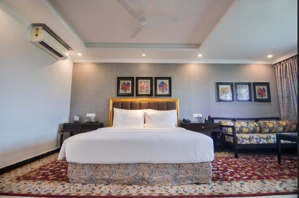 เมย์แฟร์ เลค รีสอร์ต Hotel Raipur  ภายนอก รูปภาพ