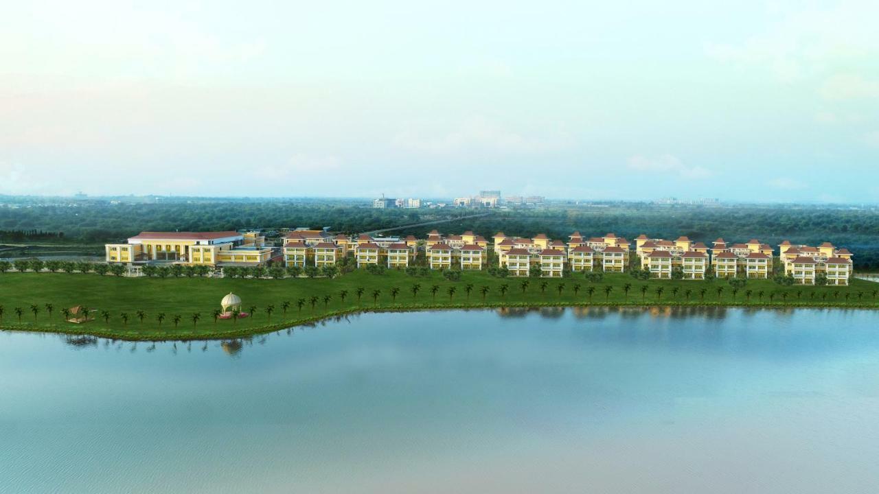 เมย์แฟร์ เลค รีสอร์ต Hotel Raipur  ภายนอก รูปภาพ