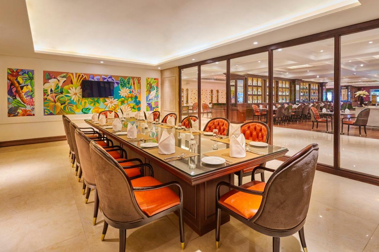 เมย์แฟร์ เลค รีสอร์ต Hotel Raipur  ภายนอก รูปภาพ