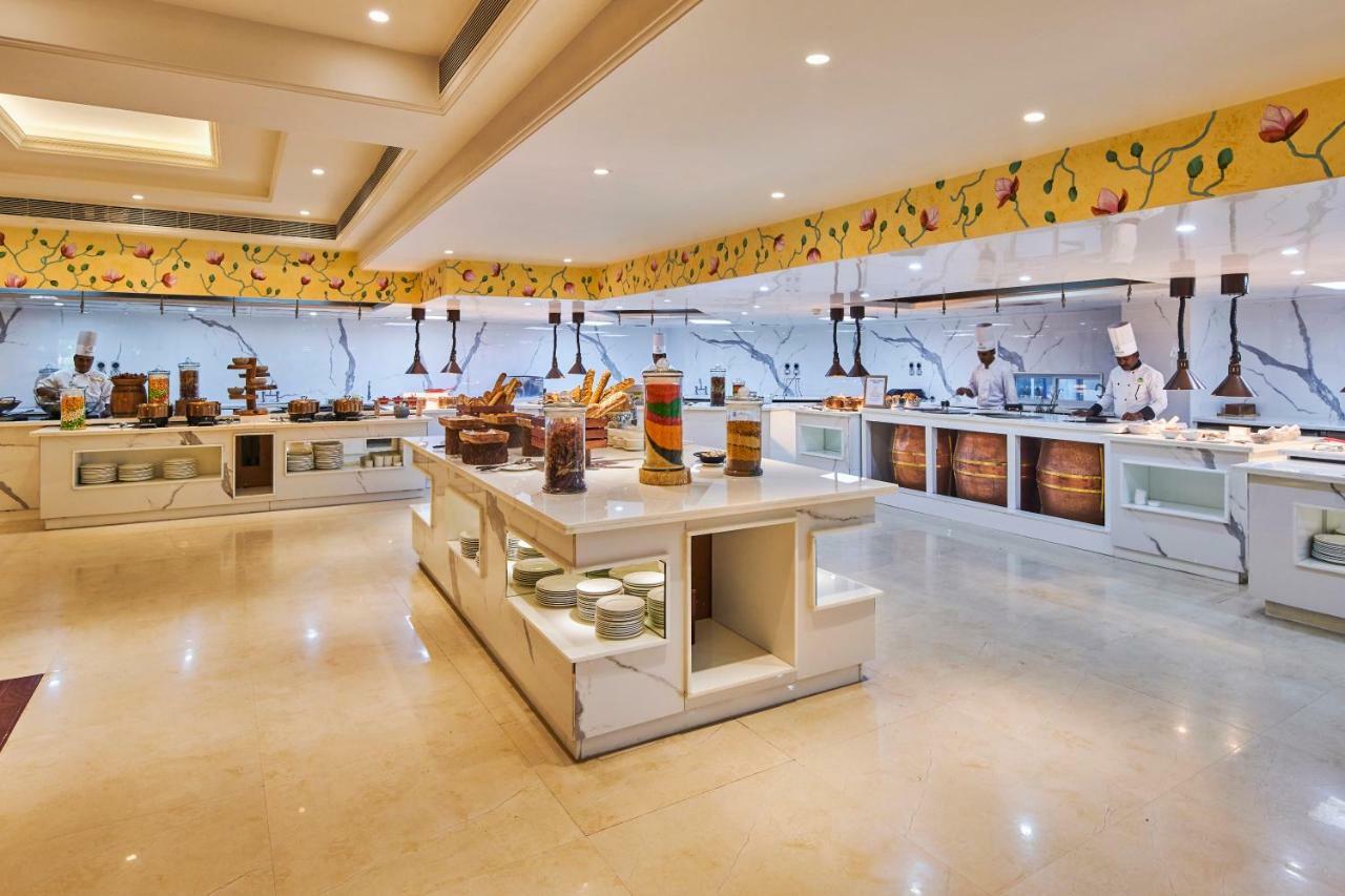 เมย์แฟร์ เลค รีสอร์ต Hotel Raipur  ภายนอก รูปภาพ