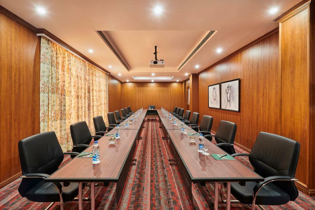เมย์แฟร์ เลค รีสอร์ต Hotel Raipur  ภายนอก รูปภาพ